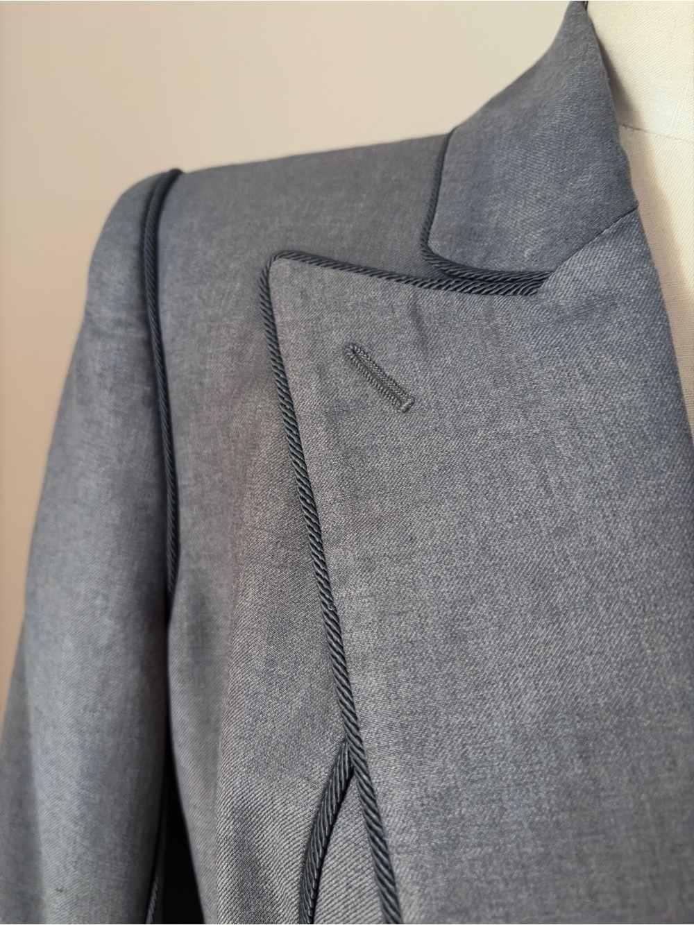 🥀 Authentic Alexander McQueen tailored blazer, Made in Italy, size IT 46 🥀 - Picture 9 of 14